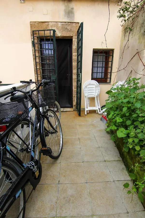 ألغيرو I Host Apartment - Piazza Civica 5 0*,