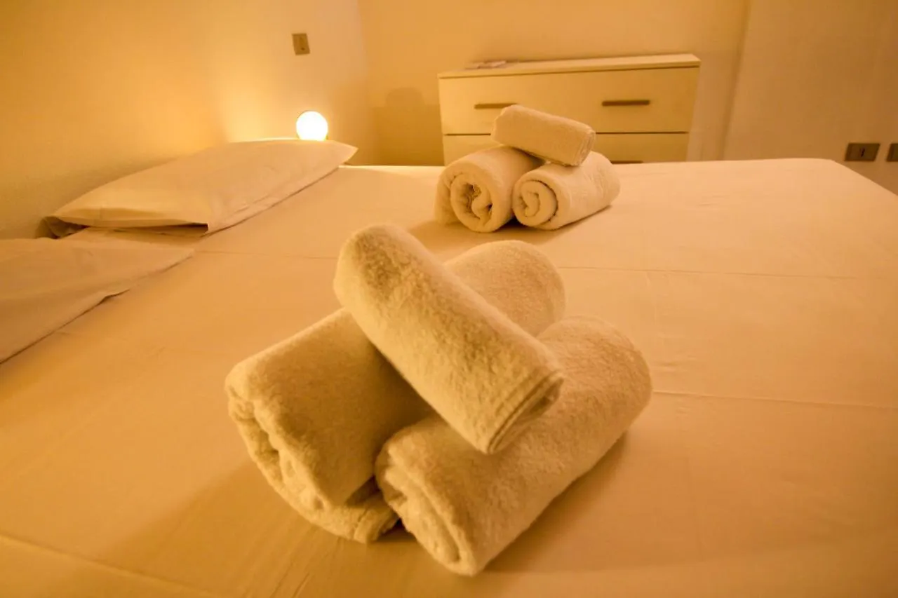 ألغيرو I Host Apartment - Piazza Civica 5